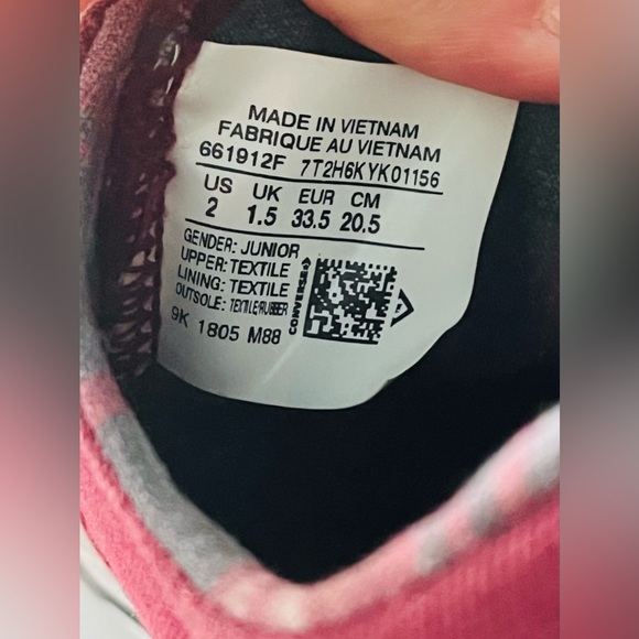 CONVERSE JUNIORS SIZE 2–CLEAN & COOL-BURGUNDY—KIDS UNISEX SZ 2 - Picture 2 of 16